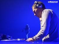 pic for dj tiesto (in live)